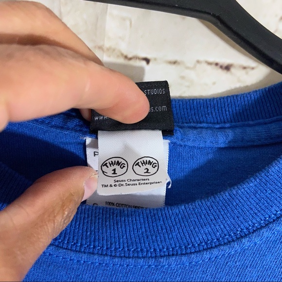 Universal Studios Doctor Seuss “I’m with thing 2” - Picture 9 of 10